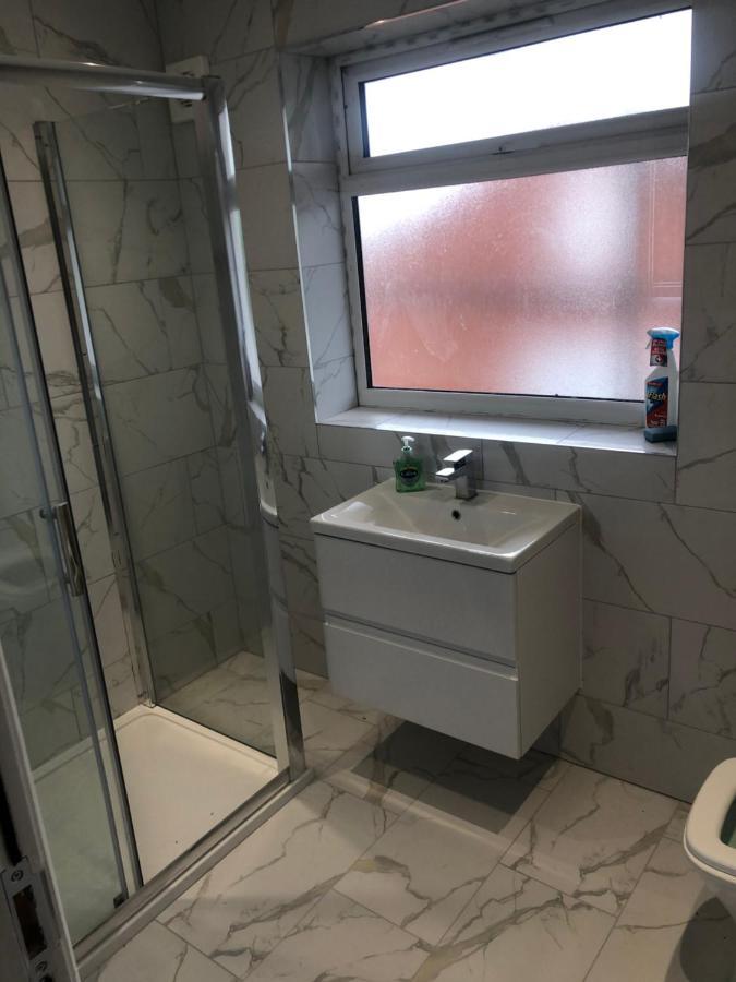 5 Bedroom House In Orpington Bagian luar foto