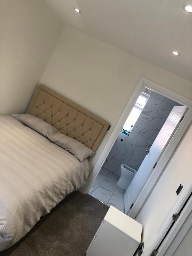 5 Bedroom House In Orpington Bagian luar foto