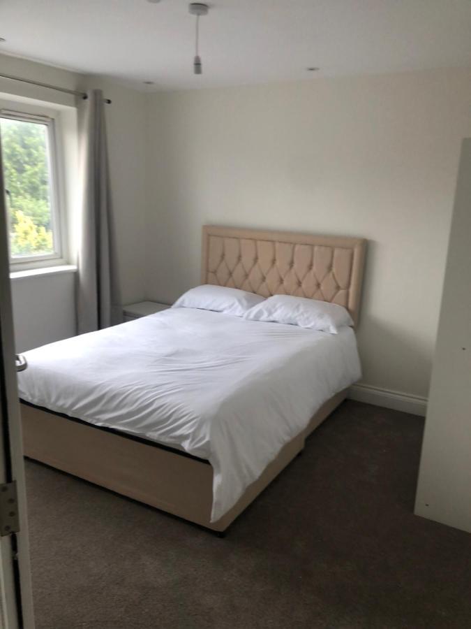 5 Bedroom House In Orpington Bagian luar foto