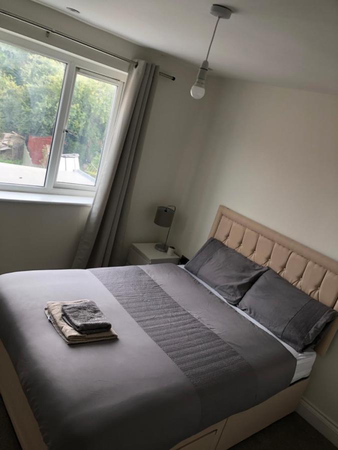 5 Bedroom House In Orpington Bagian luar foto