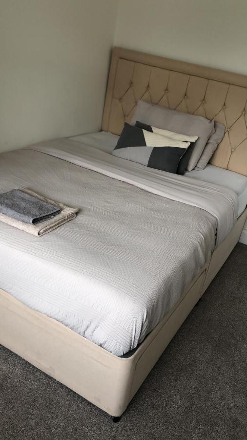 5 Bedroom House In Orpington Bagian luar foto