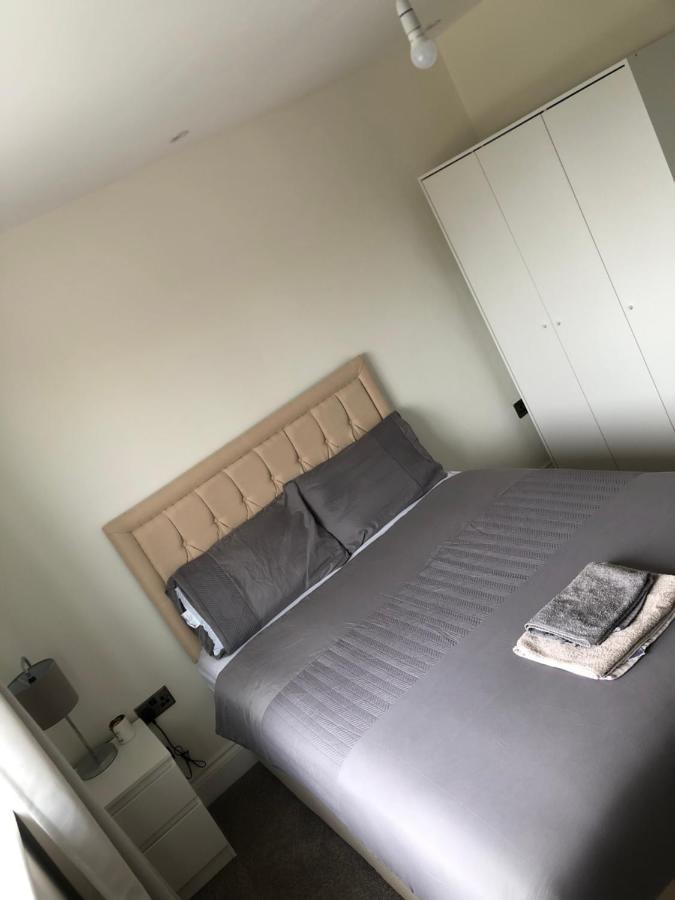 5 Bedroom House In Orpington Bagian luar foto