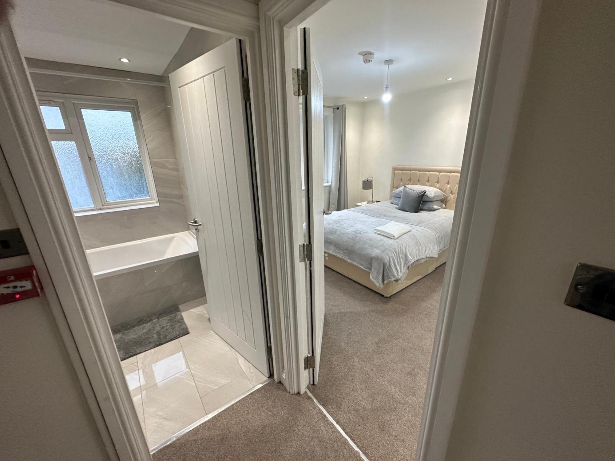 5 Bedroom House In Orpington Bagian luar foto