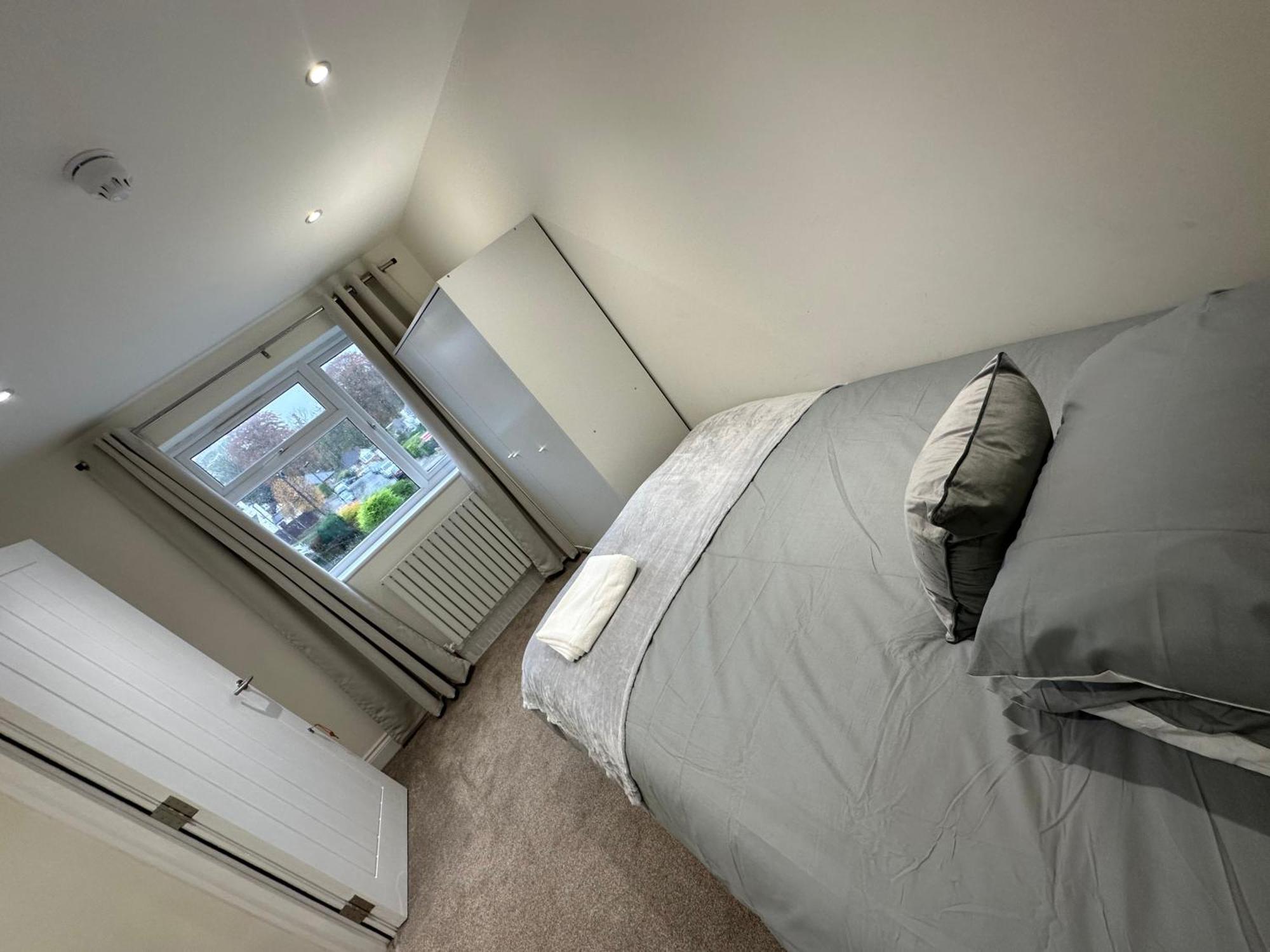 5 Bedroom House In Orpington Bagian luar foto