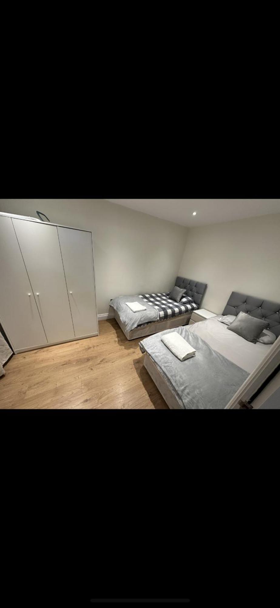 5 Bedroom House In Orpington Bagian luar foto