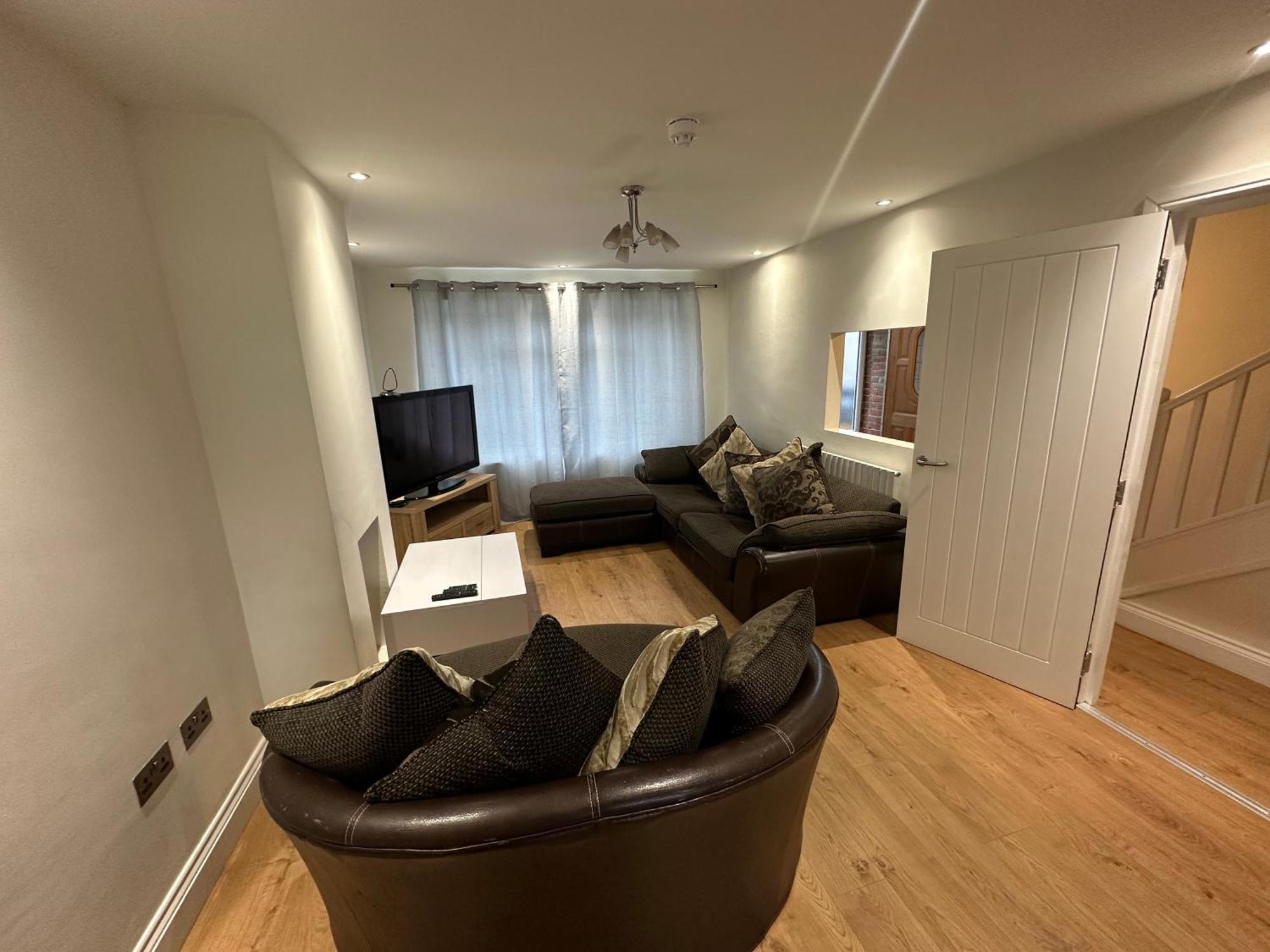 5 Bedroom House In Orpington Bagian luar foto